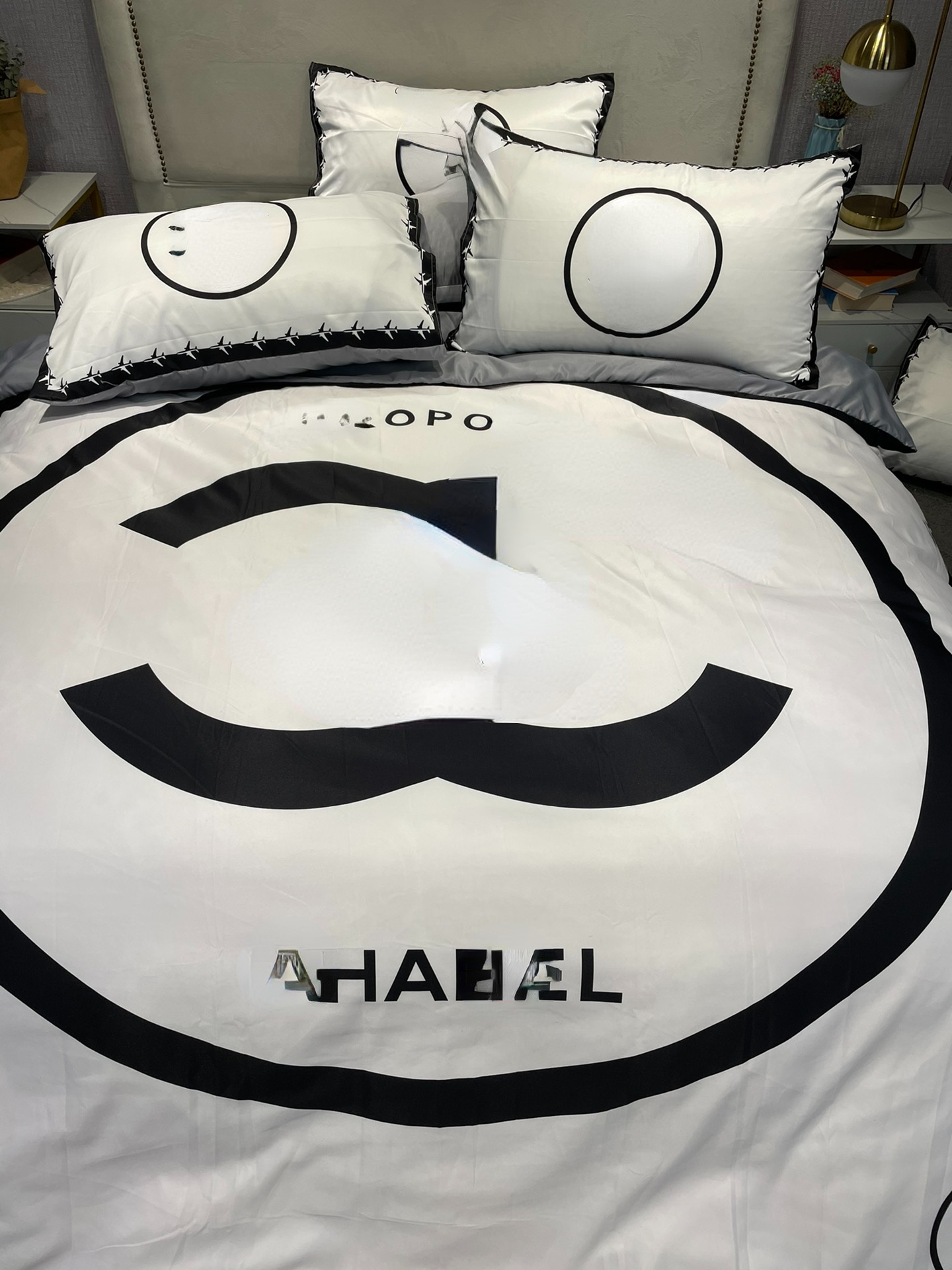 

Fashion Alphabet Printing Design Duvet Cover pillow case High Quality Luxury Bedding