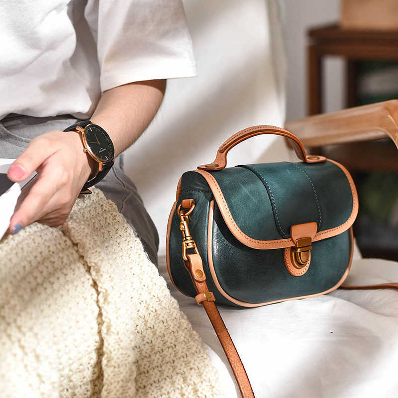 

Advanced French contrast leather saddle bag Single Shoulder Messenger Vegetable Tanned Handmade Leather Mini Bag for women, Blue