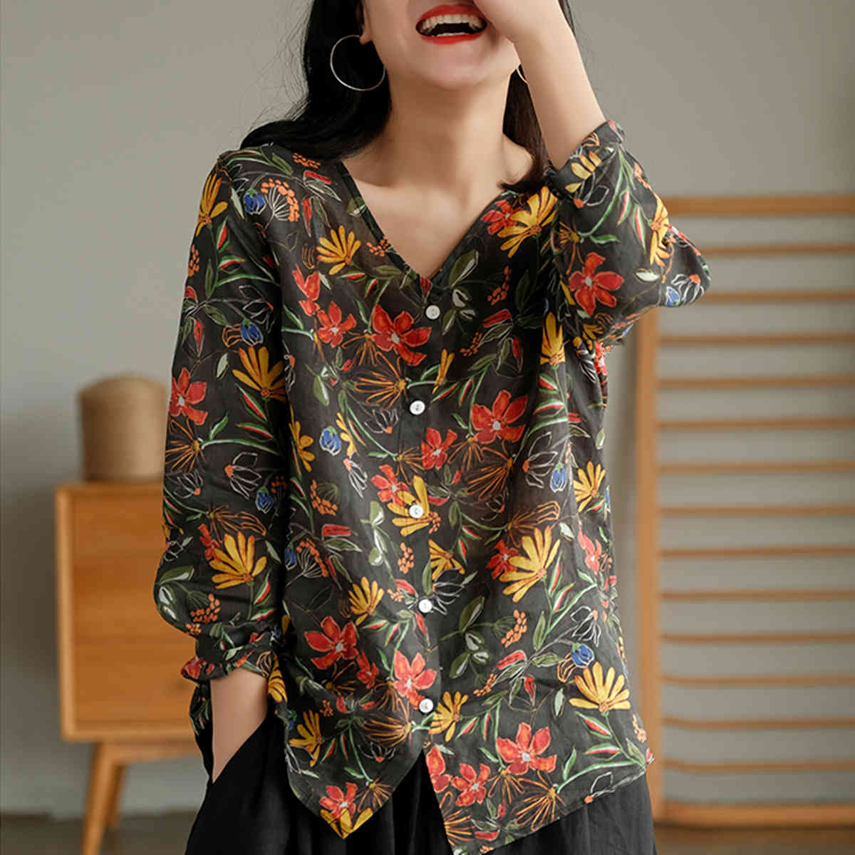 

Johnature Women Vintage Ramie Shirts And Tops V-Neck Long Sleeve Button Blouses Summer Chinese Style Loose Shirts 210521, Apricot