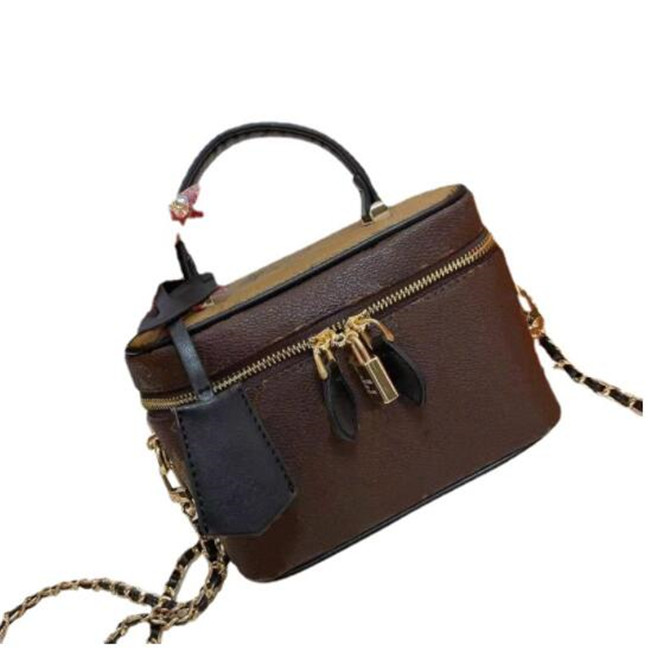 

New Style Makeup Bag Women Old Flower Make Up Bag Designer Pouch Fashion Cosmetic Bag Handbag Chain Shoulder messenger bags, Brown