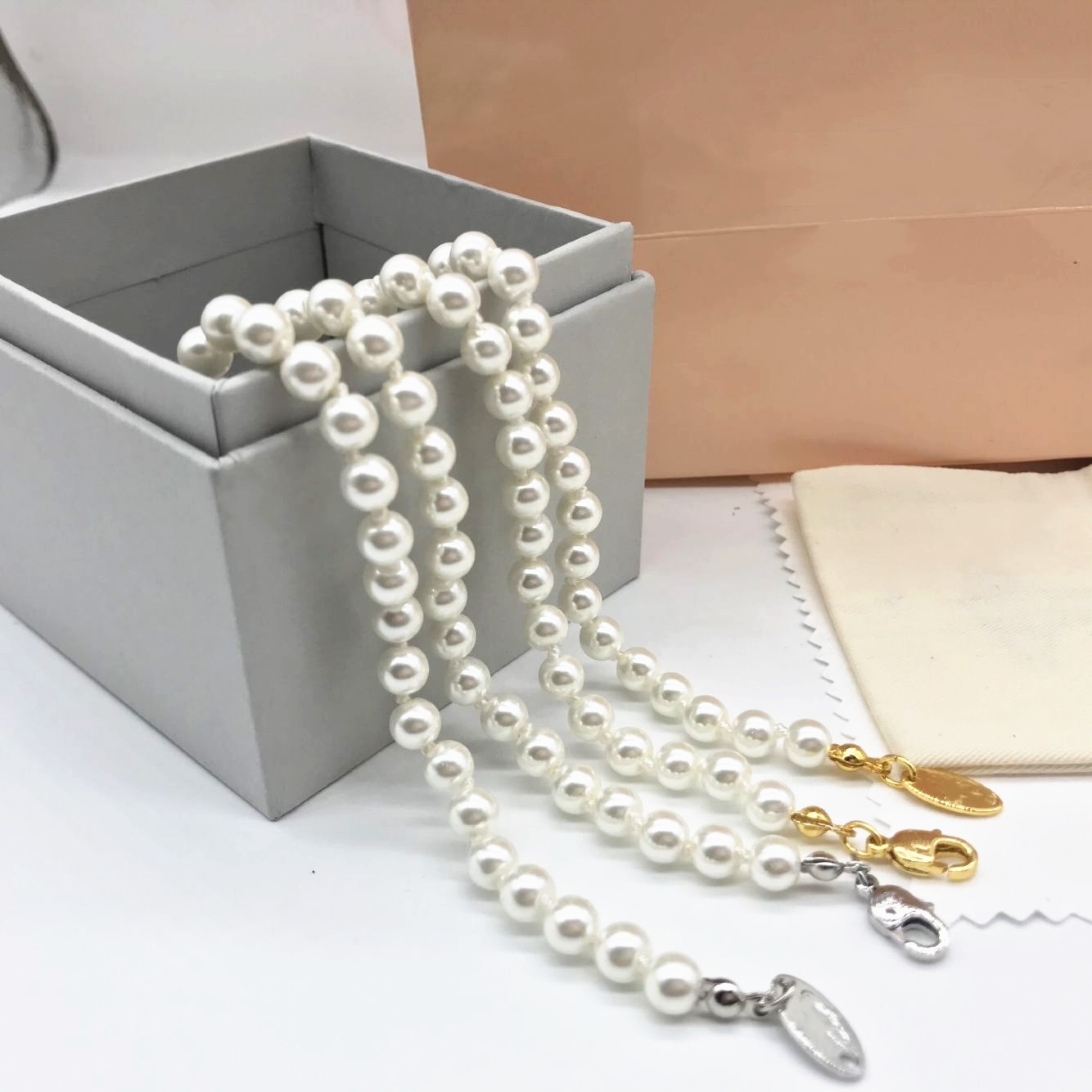 

2021 female Pearl necklace Planet Clavicle Chain for lovers gift desiger jewelry, Golden;silver