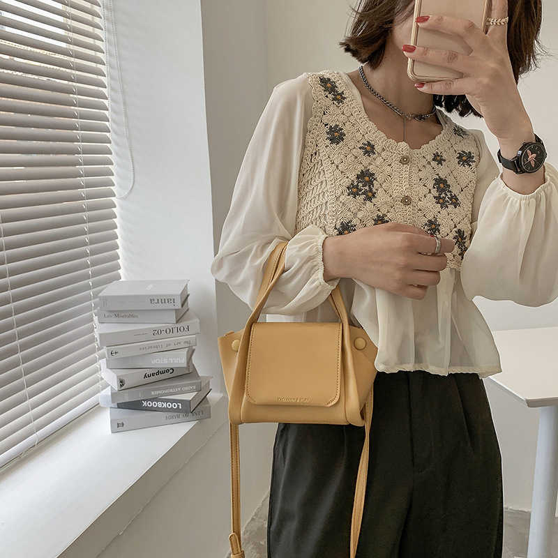 

Portable 2021 Trend Women's One Shoulder Msenger Bag Fashion Pu Solid Color Bucket Bag with Texture, Yellow