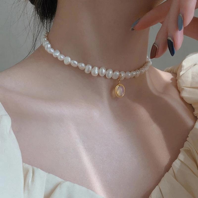 

Chokers Baroque Irregular Freshwater Pearl Moonstone Necklace For Women Luxury Wedding Bridal Jewelry Pendant Clavicle Neck Chain Choker