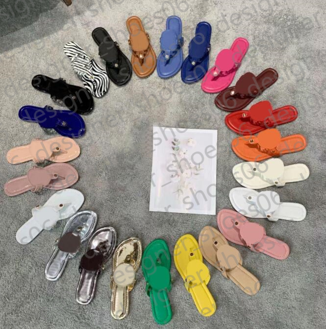 

2021 Women Sandals Hollow out logo Flat Slippers Sandal Studded Girl Shoes Arrivel Jelly Platform Slides Lady Flip Flops with Box 35-43