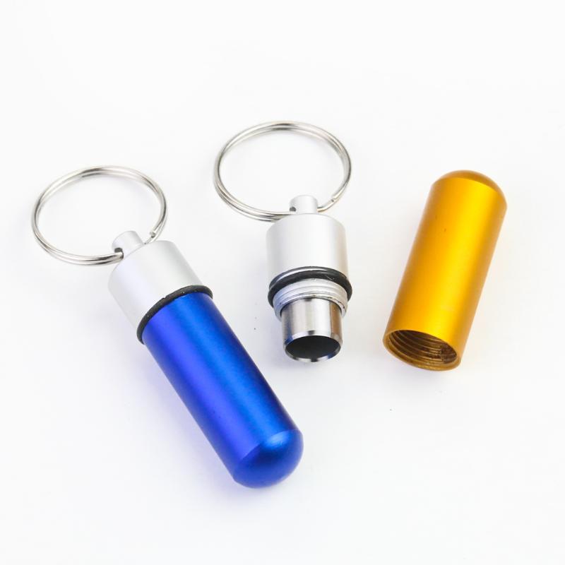 

Keychains Portable Metal Scissors Round Hole Saw Punch Cutter Keychain Clip Key Ring Tool Smoking Accessories Perforation Man Gift