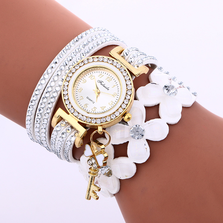 

Flower Crystal Design Wristwatches Long Chain Bracelet Watch Golden Key Pattern Ladies Dress Quartz Watches Blosom Full band Bracelets Wristwatch Clock, Leave a message about color