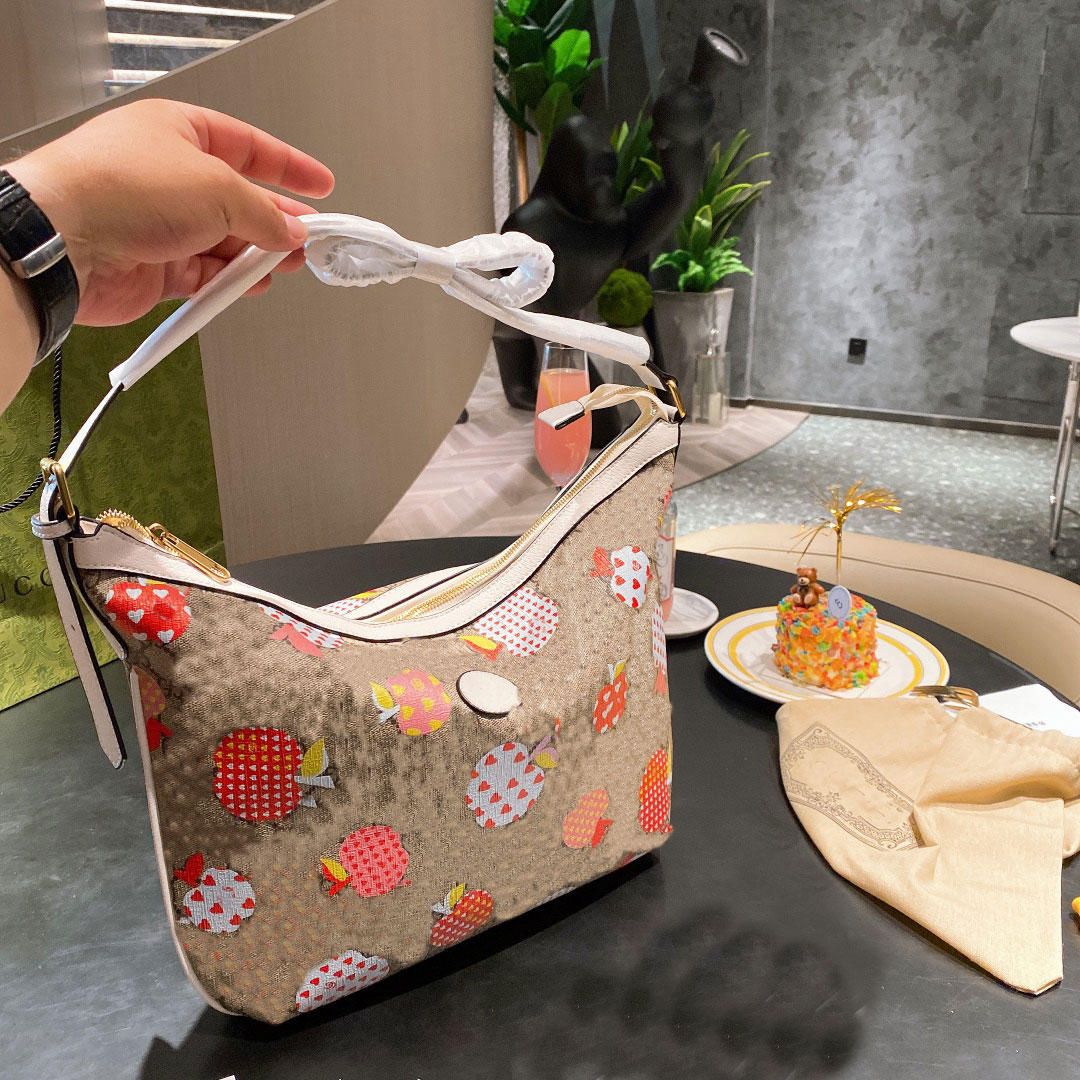 

Brand women's shoulder bag Korean fashion trendy strawberry messenger fruit bags