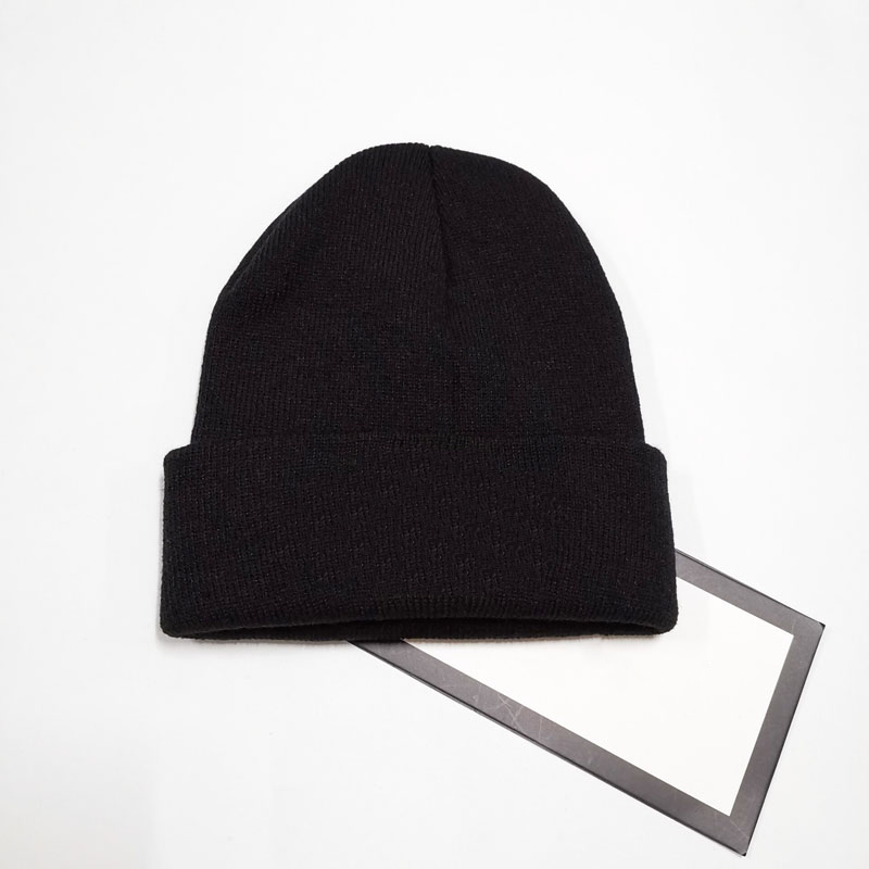 

Fashion Beanie Man Woman Skull Caps Warm Autumn Winter Breathable Fitted Bucket Hat 4Colors Cap Highly Quality Beanies, Red