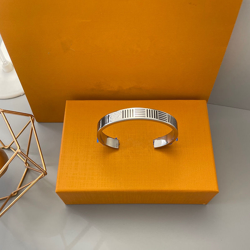 

Fashion Care Design Style Men's and Women's Silver Bracelets Jewelry with boxs
