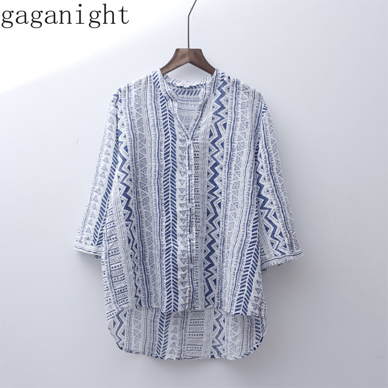 

Gagarich Women Cotton Linen Indie Folk Blouse Geometric Blue V Neck Thin Summer Blusa Female Casual Plus Size Office Lady Shirt 210519