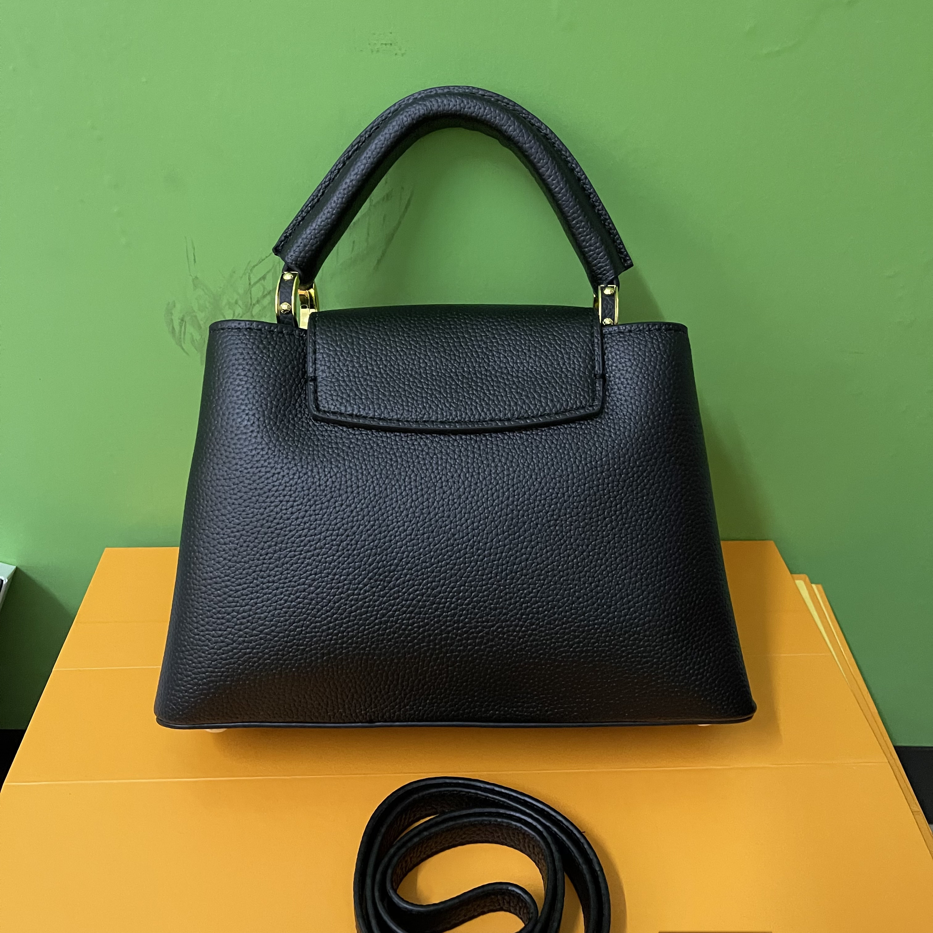 

Top Quality 4 colors Women genuine leather Shoulder bags Crossbody Pure color handbag Messenger tote bag Totes purse