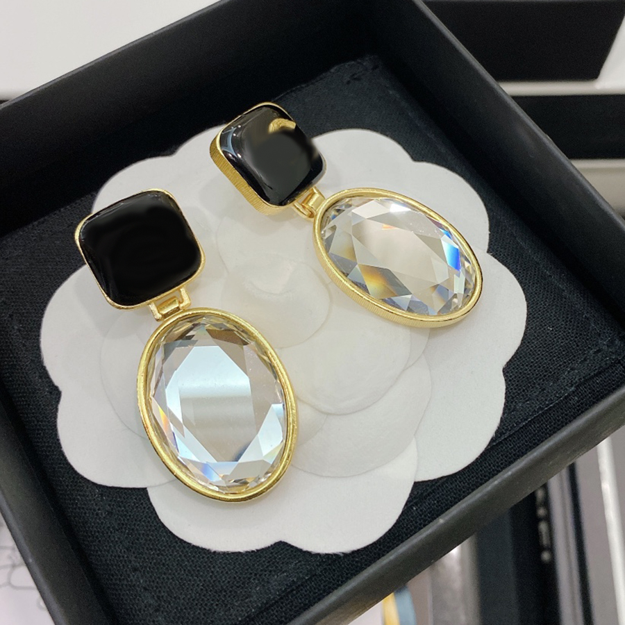 

C001-18 Letter Stud Earrings with stamp Material Made Luxury Designer Earring Top Party Gift, Golden;silver