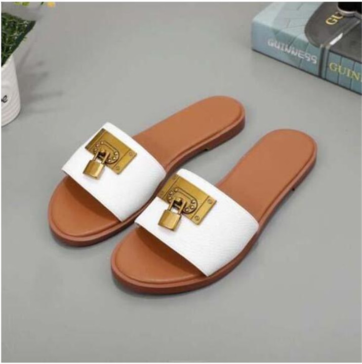

2019 lock it leather Designer Sandals fashion 35-41 Women sandal Horse brand with box lady fashion Dust bag Mini slippers flat slippers, Black