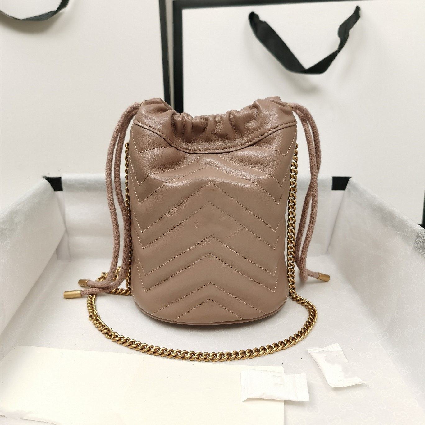 

Latest 2021 Drawstring Bag Luxurys Designers Bags Bucket Handbags String Shoulder Women Totes HighQuality Fashion Leather CrossBody Clutch Purse Wallet Lady, White