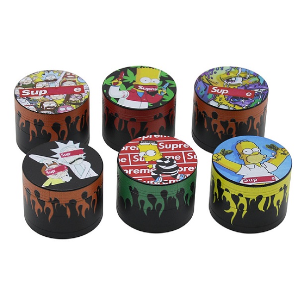 

Smoking Tool Tobacco Grinder Cartoon Flame Printing Smoke Accessories 4 Parts Kirsite Zinc Grinding Dry Herb Cigarette Leaf Grinders Screen Mesh