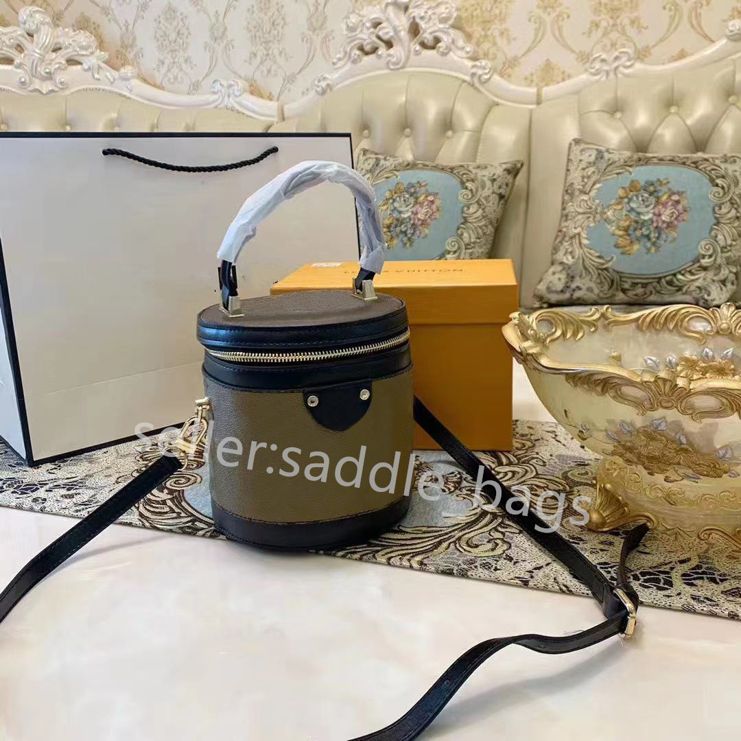 

2021 women Lady Fashion Handbags Shoulder Bags Cross Body Clutch Totes Classic Retro All-match Round barrel Silk Scarf Decoration Casual Large Capacity Handbag tote, Color q