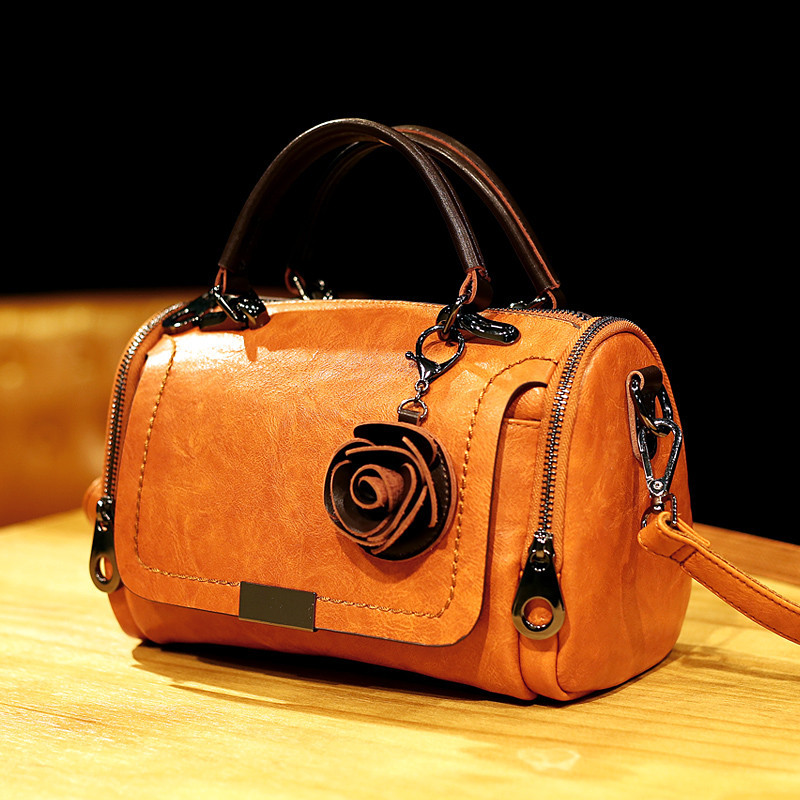 

Female bag 2021 leather Boston pillow bag European and American retro single-shoulder messenger large-capacity female bag handbag, Pink
