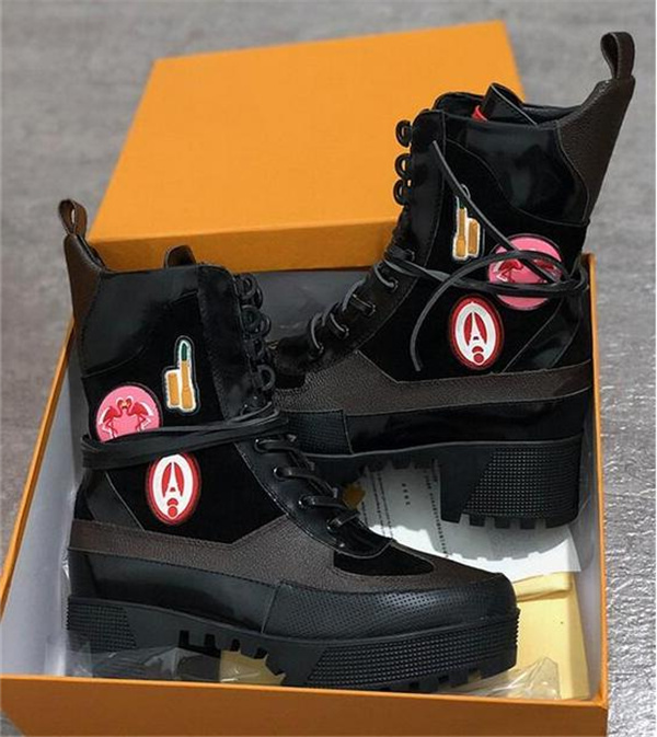 

Women Designer Boots Martin Desert Boot Flamingos Love Arrow 100% Real Leather Medal Coarse Non-Slip Winter Shoes Size 36-42 S6pm#, I need look other product