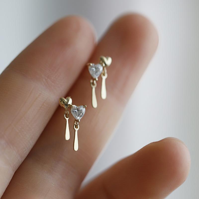 Stud Silvology 925 Sterling Silver Two Heart Zirconia Small Earrings For Women Shine Sequins Sleeper Earring Chic Luxury Jewelry