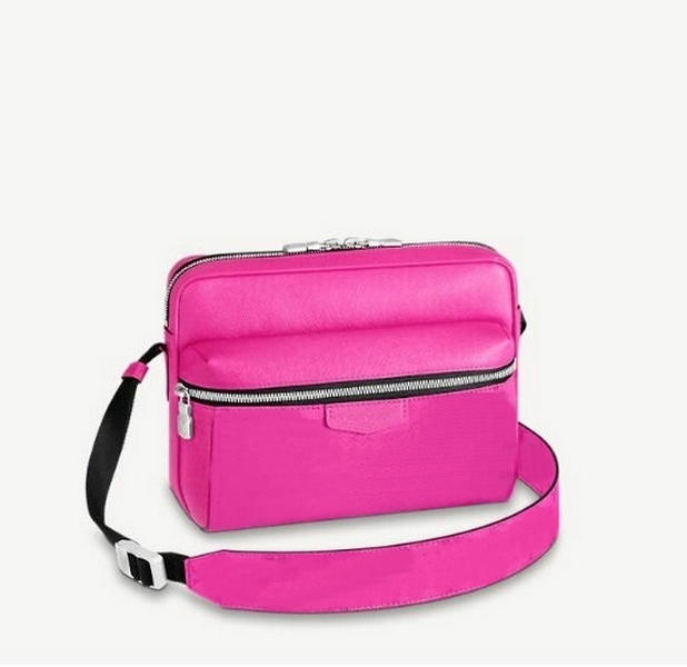 

Men OUTDOOR Messenger Bags Crossbody Shoulder Square Trip Leather Bag Famous Tote Postman Mens Designers M30233 M30243 M30749 M30239, Others