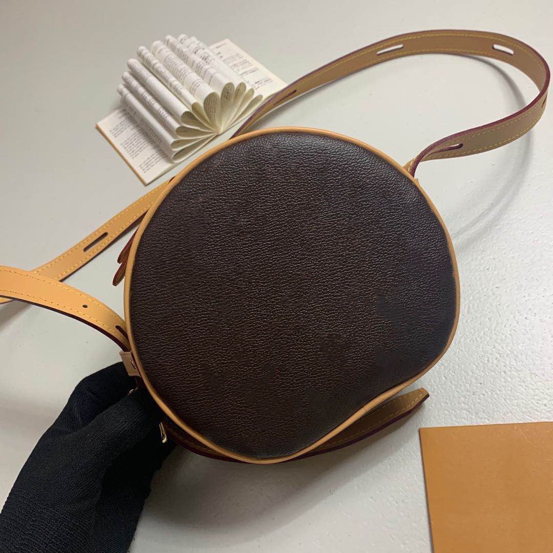 

Boite Chapeau Souple PM Circular Crossbody Bag Woman Lvlouis Handbag Double Zipper Aged Natural Cowhide Trim, Brown