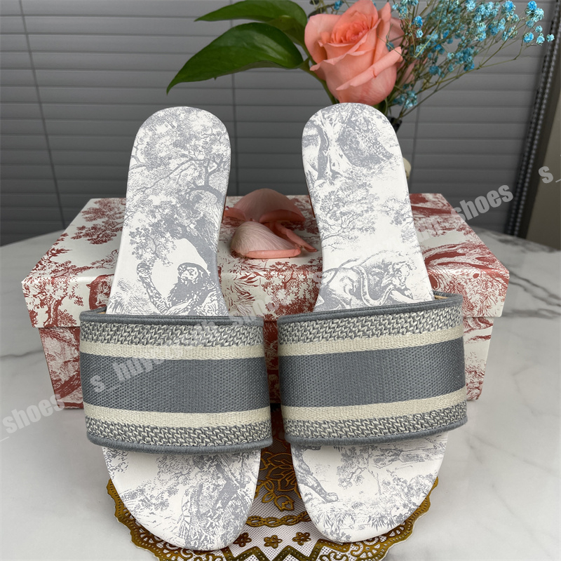 

Designer Slippers Leather women Sandals Summer Flat Slipper fashion beach woman Big head Rainbow letters Flip flops EUR 35-43 WIth Box
