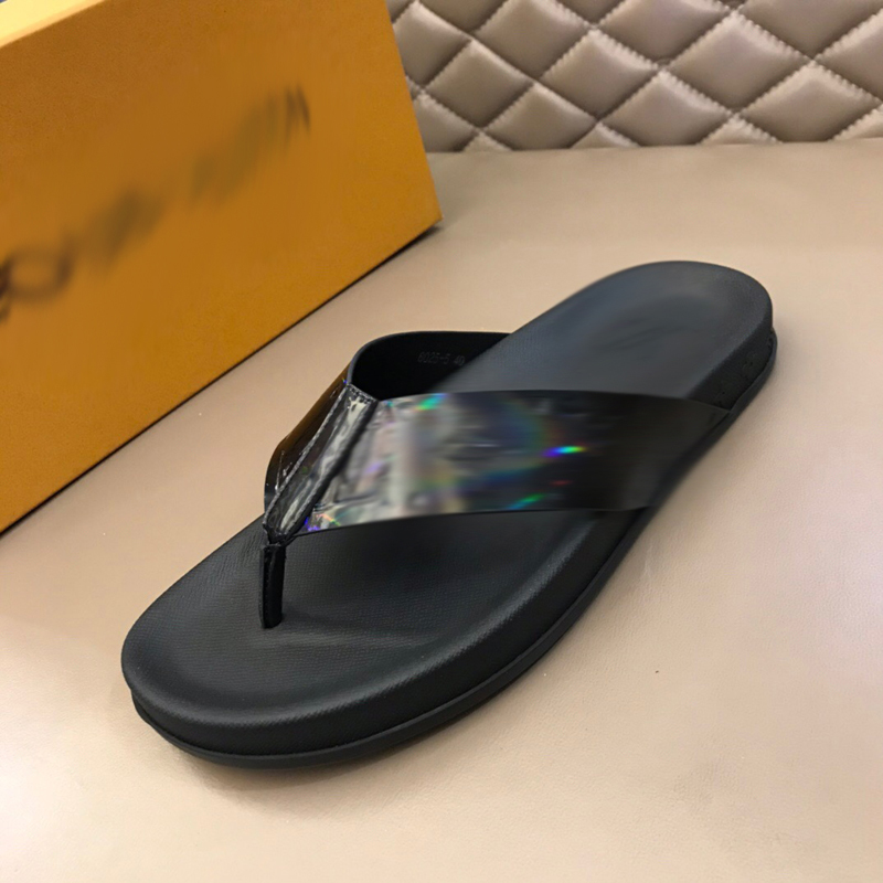 

2021 Designer luxurys slippers men sandals fashion beach shoes flip flops flat non-slip classical hole slipper with box size 39-45 -G128, Black