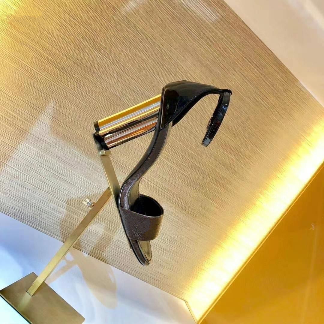 

Nouvelles , chaussures à talons hauts, en cuir, taille de sandales confortables; 35-41, Black