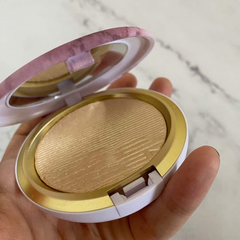 

Highlighter double gleam extra dimension skinfinish pouder 10G Pressed face Powder highlighting Foundation With Brush Bronzers & Highlighters, Yellow