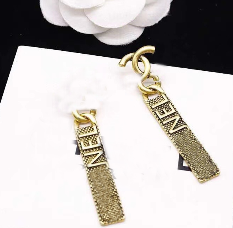 

Women Wedding Stud Temperament 18K Gold Plated Letter D Pattern Print Earrings Korean Fashion Jewelry Accessories High Quality, Golden;silver
