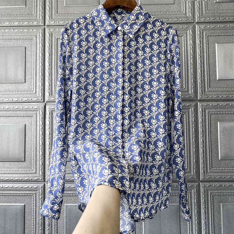 

Women's Blouses & Shirts Italy floral style printing long sleeve high quality elegant tops c428, The pictures