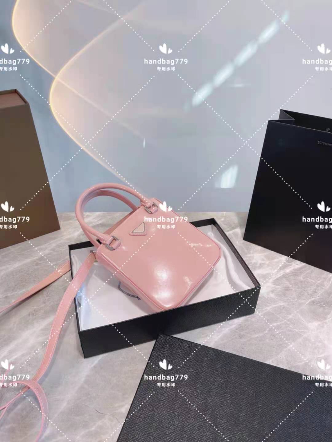 

2021 Uniex Tote color stylish high grade flash can carried over one shoulder compact portable large capacity multi space lady bag all around 16cm