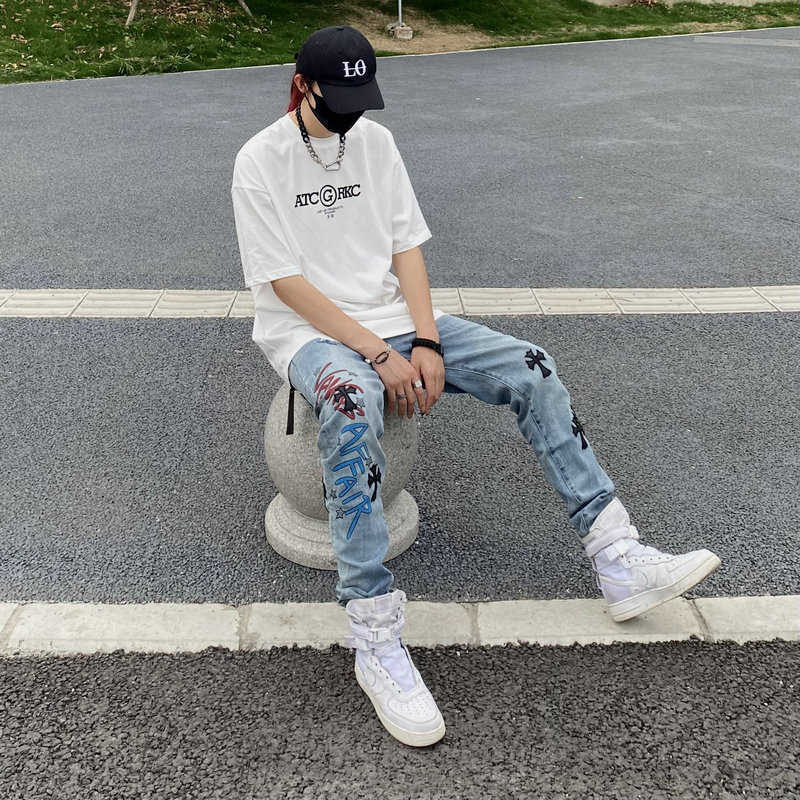 

Chao brand fog ch crosin men's high street alphabet Cross Sticker make old wash hole slim fitting jeans, Blue