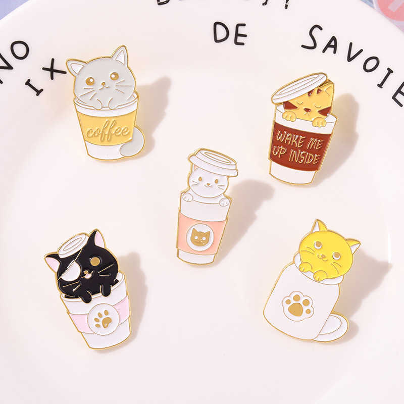 

New Animal Brooch creative cartoon cat design badge in coffee cup