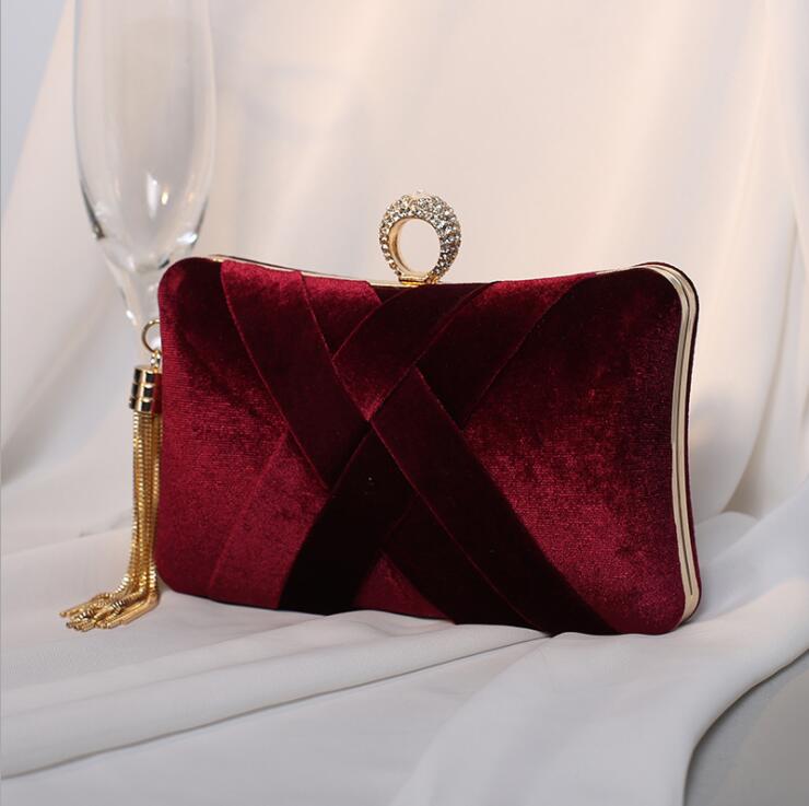 

Factory wholesale women leather dinner bags retro ladies temperament tassel clutch bag solid color diamond handbag elegant atmosphere black velvet handbags, Red(boutique box)