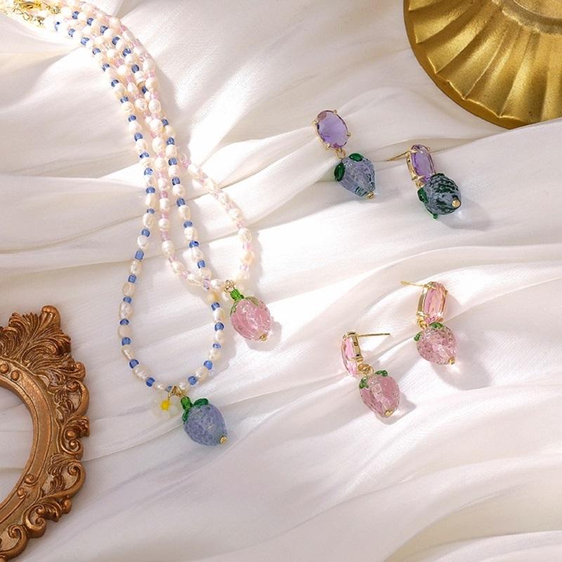 

Pendant Necklaces 2021 Fashion Transparent Crystal Strawberry Geometry Fruit Earrings Stud Temperament Necklace For Women Girls Party Jewelr