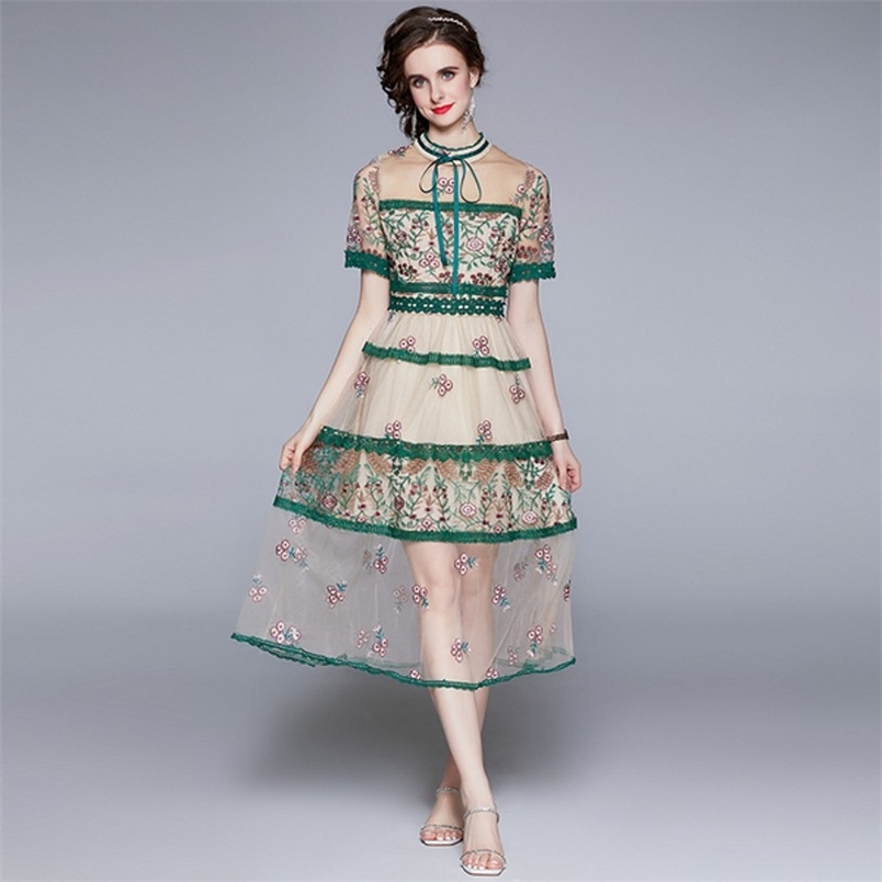 

Elegant Fashion Short Sleeve Mesh Dress Summer Sweet Flower Embroidery Stitching Lace High Waist Slim Party 210519, Photo color