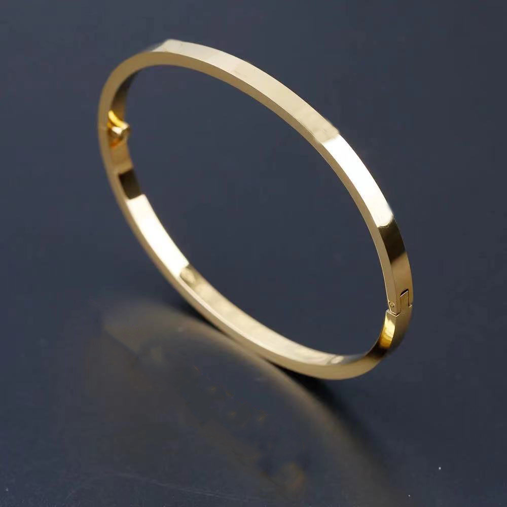 

Luxury 2021 classic narrow bangle screwdriver screwing buckle young charm style exquisitely carved with original gift box