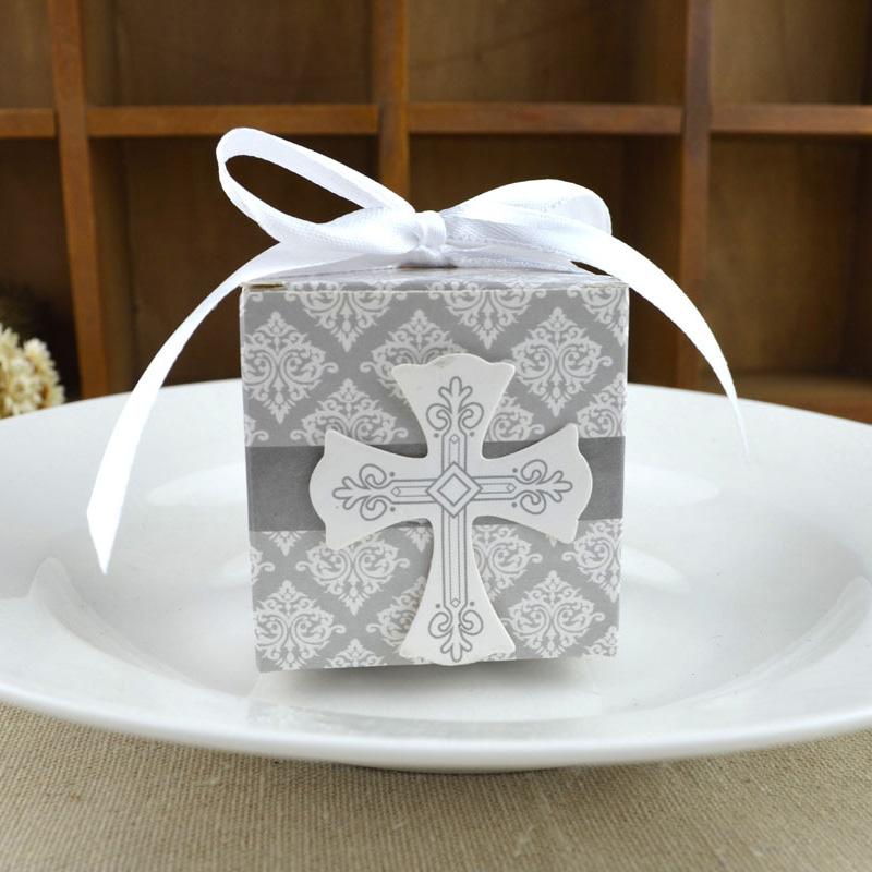 

Gift Wrap 50pcs Cross Laser Cut Boxes Sweets Favor Candies With Ribbon Carriage Baby Shower Birthday Wedding Party Decoration
