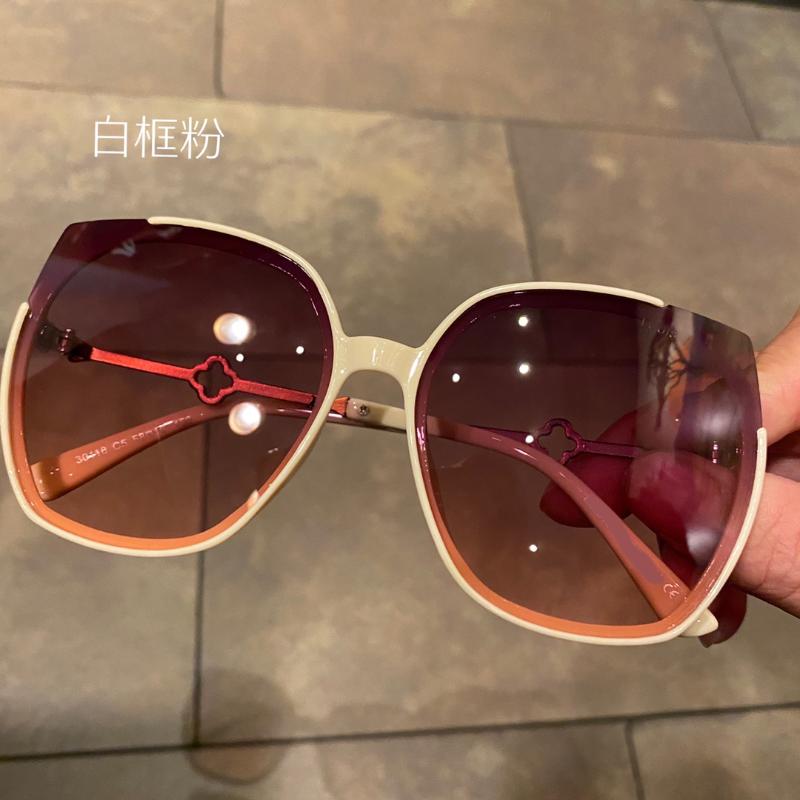 

Sunglasses Women Fashion Designer UV-400 Square Female