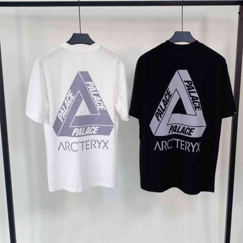 

Palace 20ss co branded triangle 3M reflective printing short sleeve T-shirt trend men's and women's casual loose tee, White;black