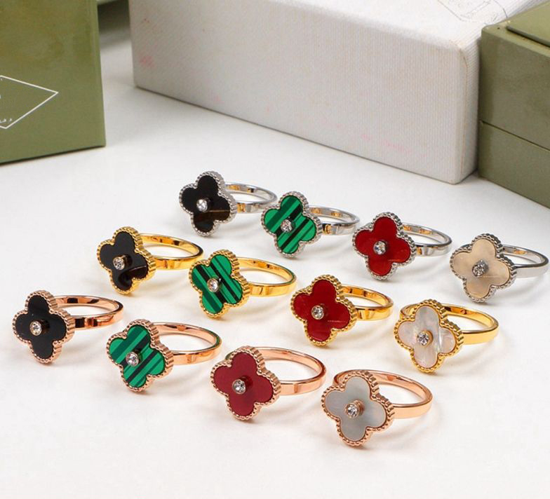 

With box carti band Ladies love ings Pendant Necklaces Screw party wedding Couple gift bracelet fashion van luxury Cleef designer Arpels a2