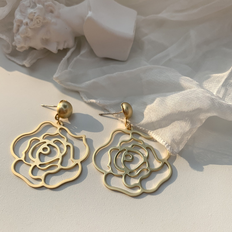 

women hollow flower stud earring metal flower earring gift for love girlfriend fashion jewelry accessories high quality, Golden;silver