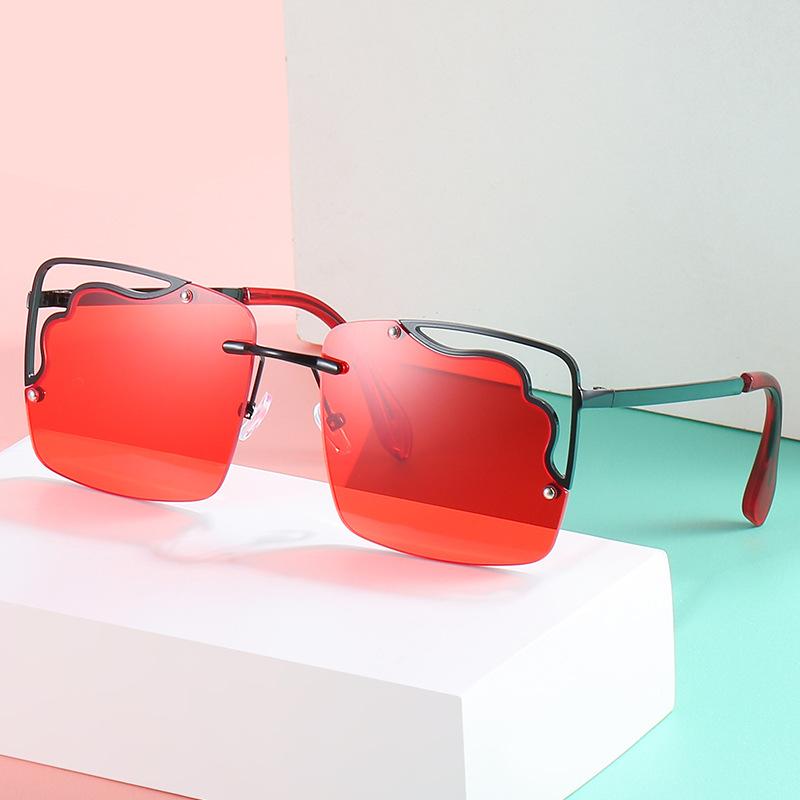 

Personality Hollow Glasses Square Sunglasses Fashion Street Shooting Ocean Color Women