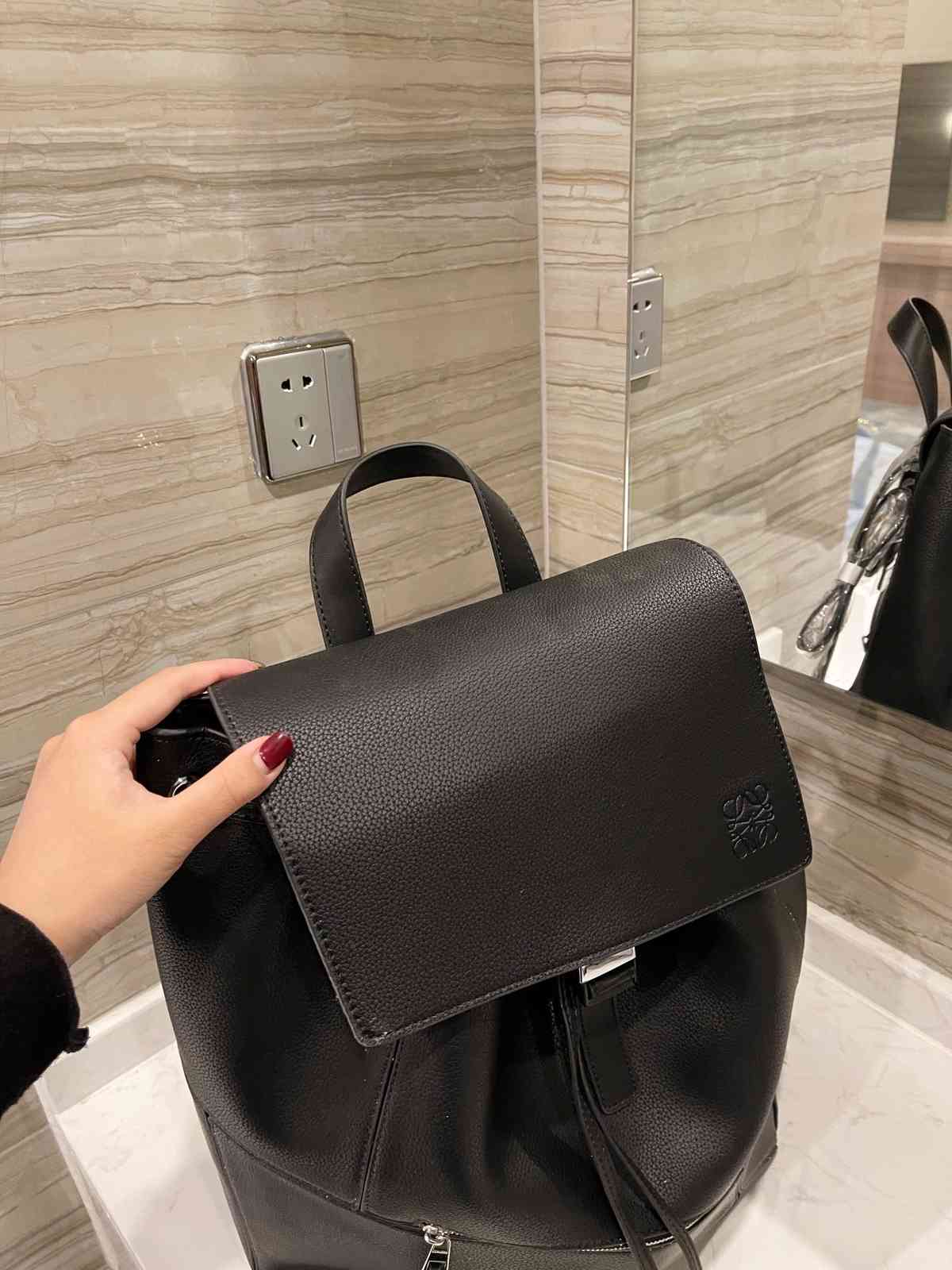 

Top quality Top Brand real Leather Women Classic bags Designer Totes Wallets for Womens Genuine Chain Bag Shoulder Handbags Loewe Storage bag HW29