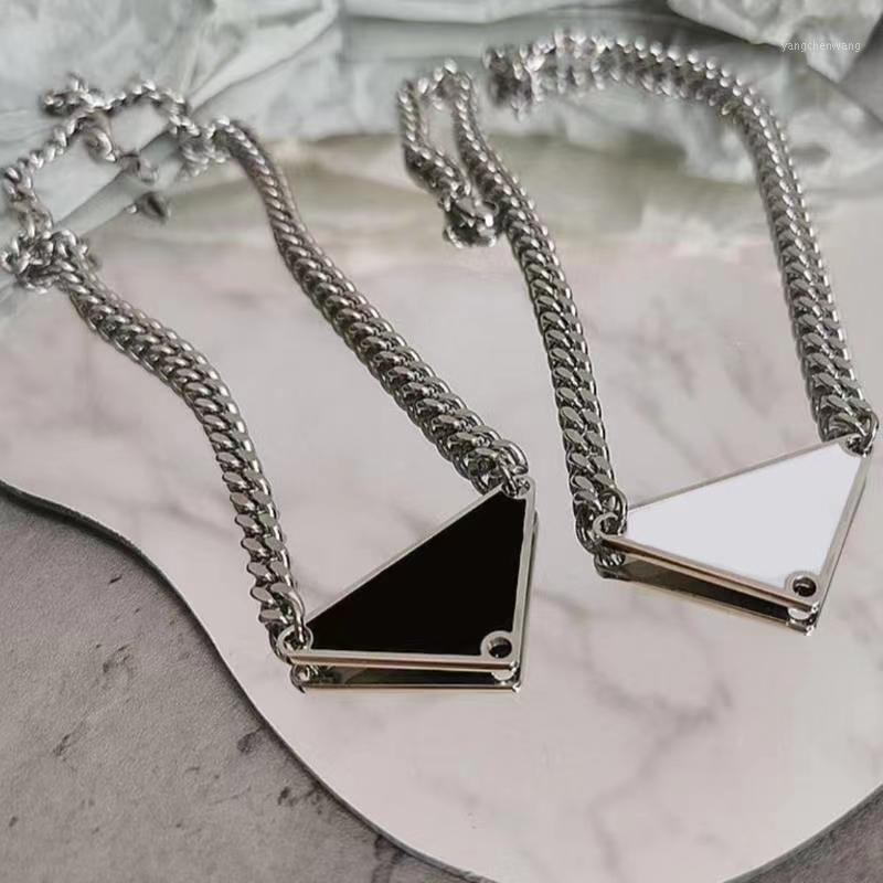 

Chains Inverted Triangle Letter Metal Label Necklace Pendant Clavicle Chain Street Men And Women Hip Hop Design Sense 2021