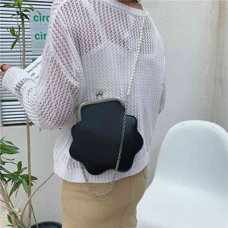 

Personalized girl clip 2021 summer new leaf shape shell Pu chain fashion messenger bag trend, Green