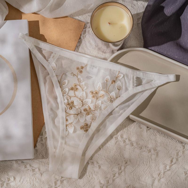 

Women' Panties BIIGGXX Seamless Women Cute Embroidery Lace Thong Low Waist Sexy Underwear Comfortable High-end Cotton Lingerie, Black