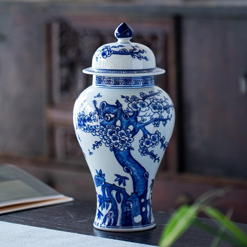 

Vases Jingdezhen Hand-painted Blue And White Porcelain General Tank Ornament Antique Plum Blossom Pattern Jar Home Decoration