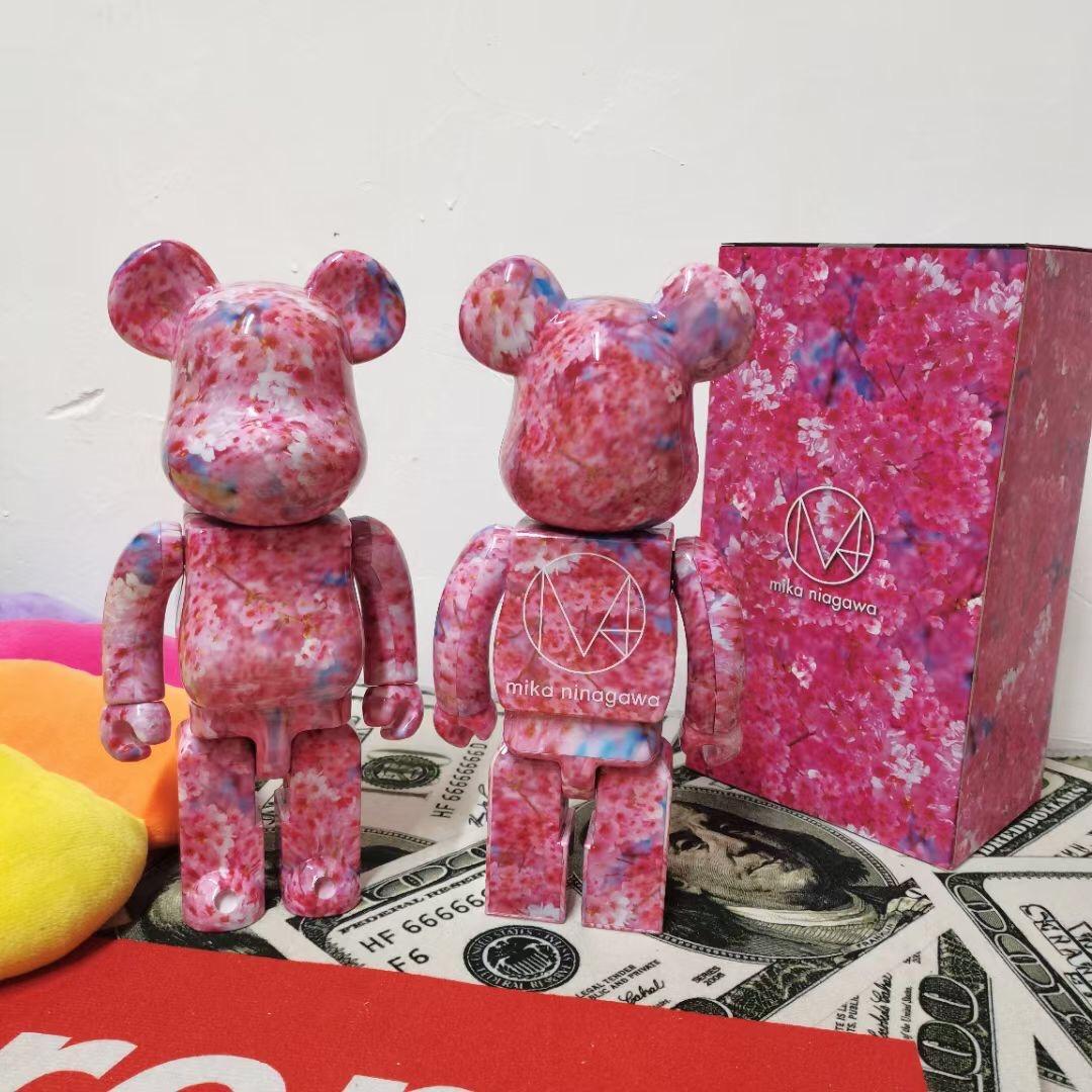 

Bearbrick Violent Bear 28CM Building Block Bear Cherry Blossom Mika Ninagawa Pink Trend Doll Hand-made Ornaments 400